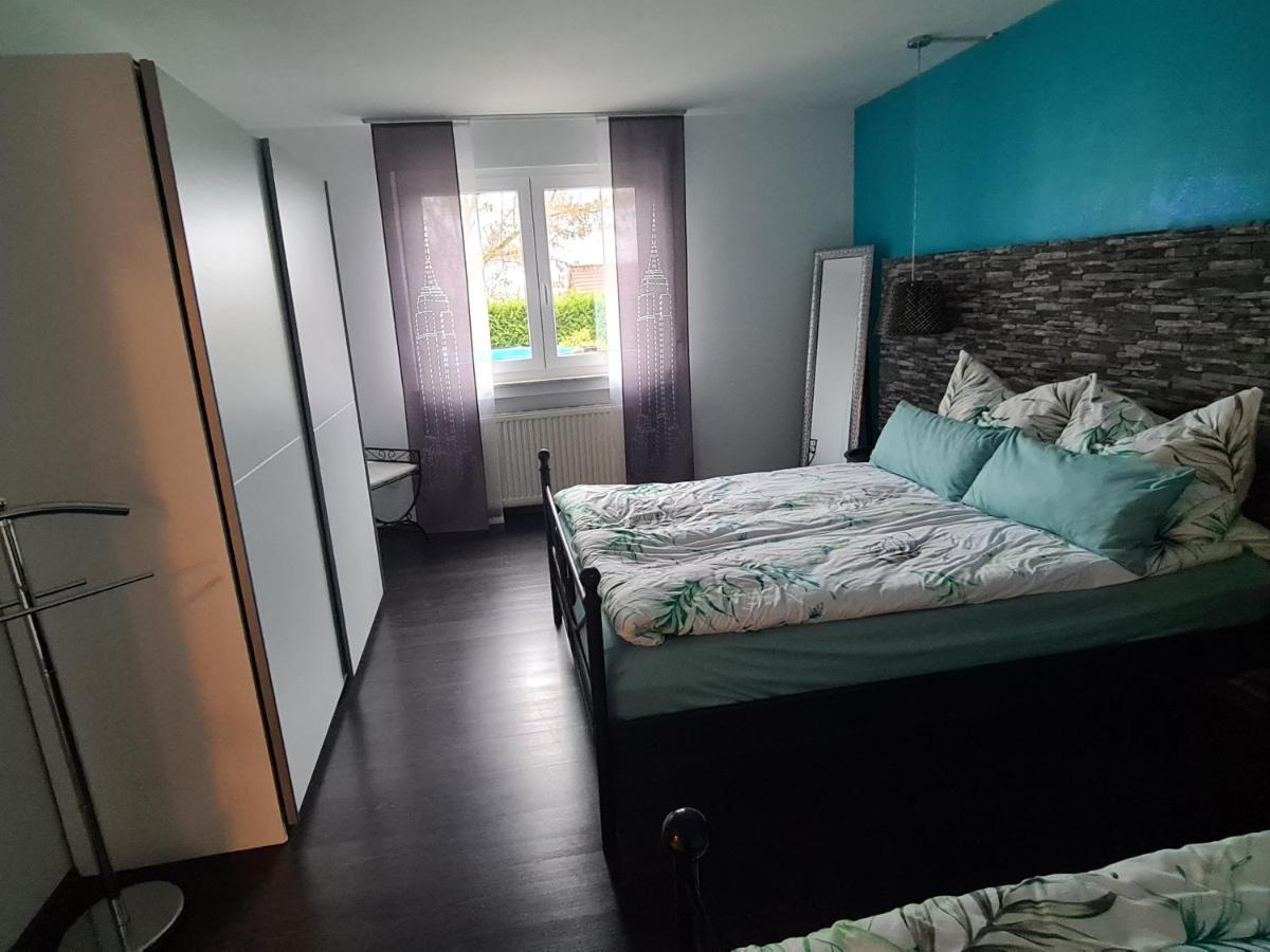 באד נוישטאדט אן דר סאאלה Monteurwohnung מראה חיצוני תמונה